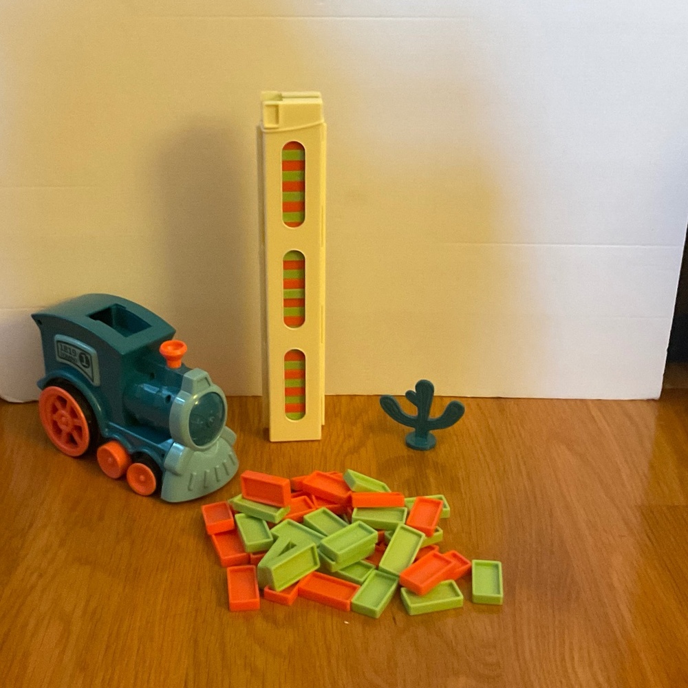 Domino Train